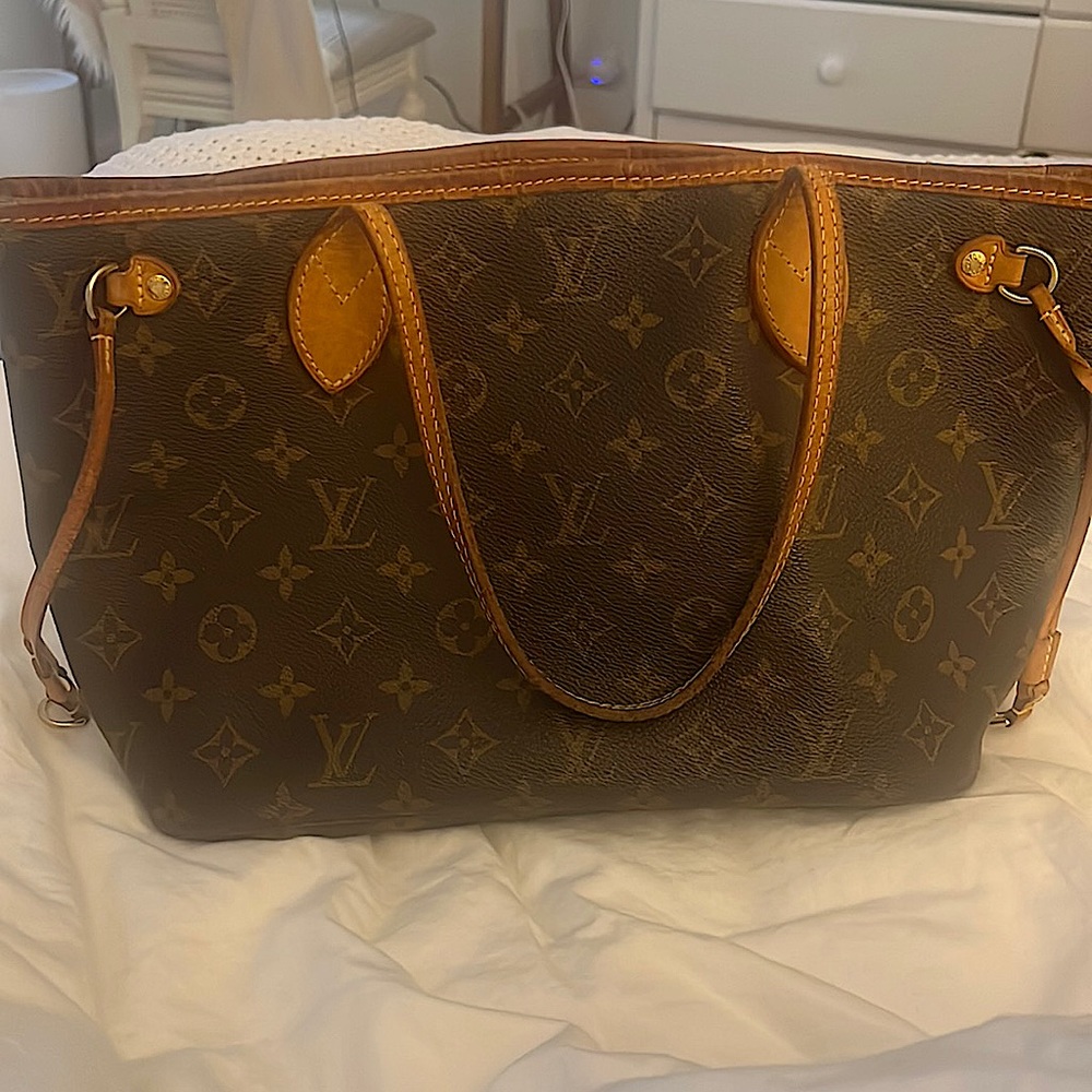 Louis Vuitton Small Tote bag in GREAT CONDITION